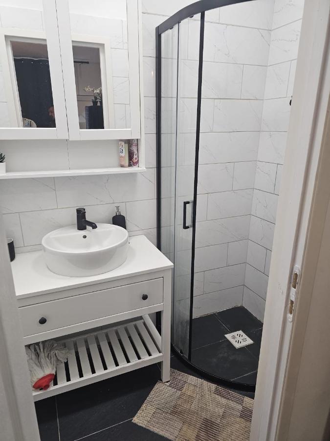 7Dab 4 Josika 28 Contactless Self Check-In Hotel Budapest Exterior photo